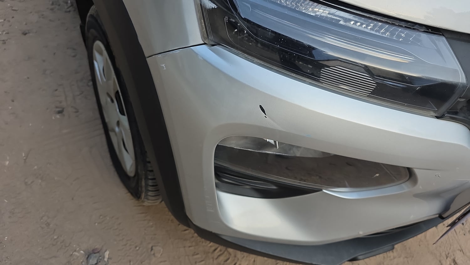 Used 2020 Renault Kwid RXL Petrol Manual dents MINOR SCRATCH