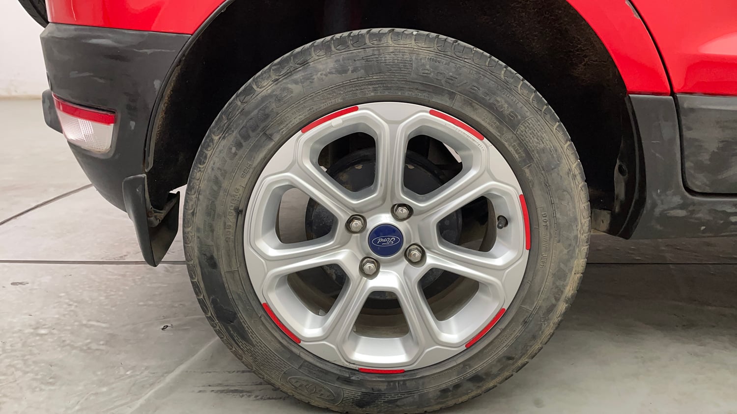 Used 2020 Ford EcoSport Titanium + 1.5L Ti-VCT AT Petrol Automatic tyres RIGHT REAR TYRE RIM VIEW