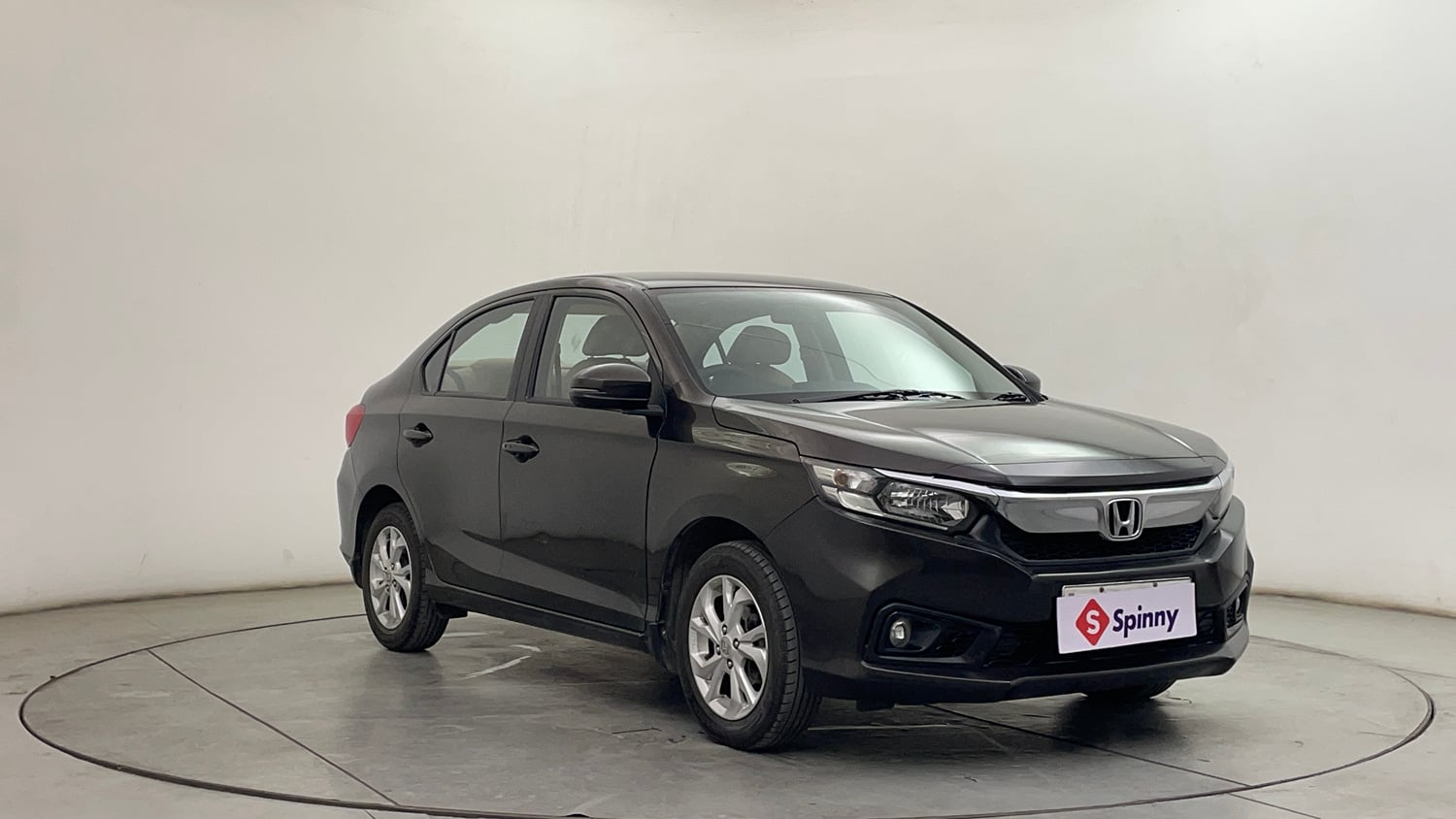 Used 2020 Honda Amaze 1.2 VX CVT Petrol Petrol Automatic exterior RIGHT FRONT CORNER VIEW