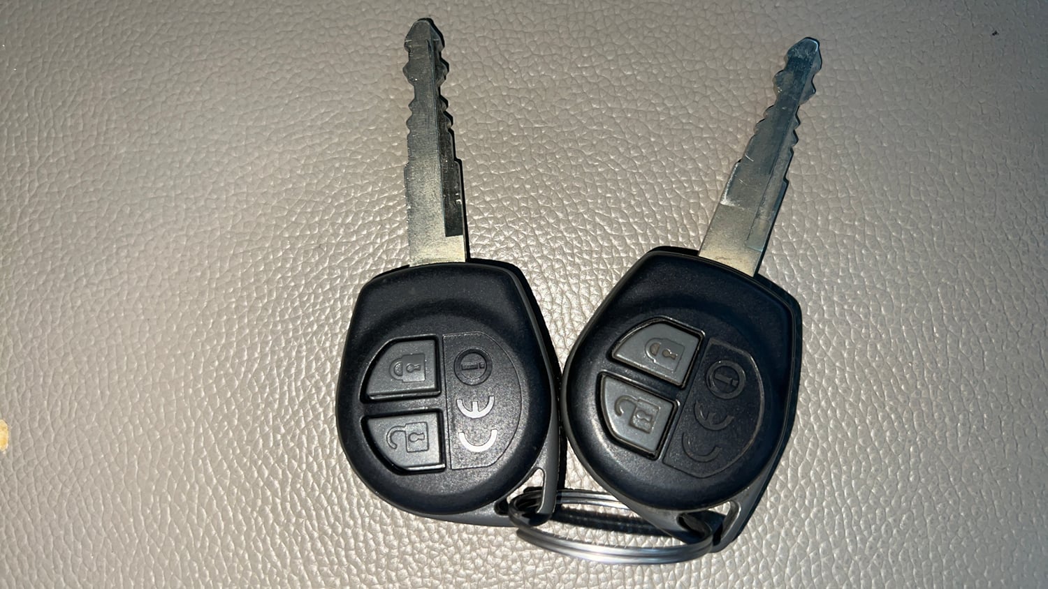 Used 2023 Maruti Suzuki Wagon R ZXI Plus 1.2 AGS Petrol Automatic extra CAR KEY VIEW