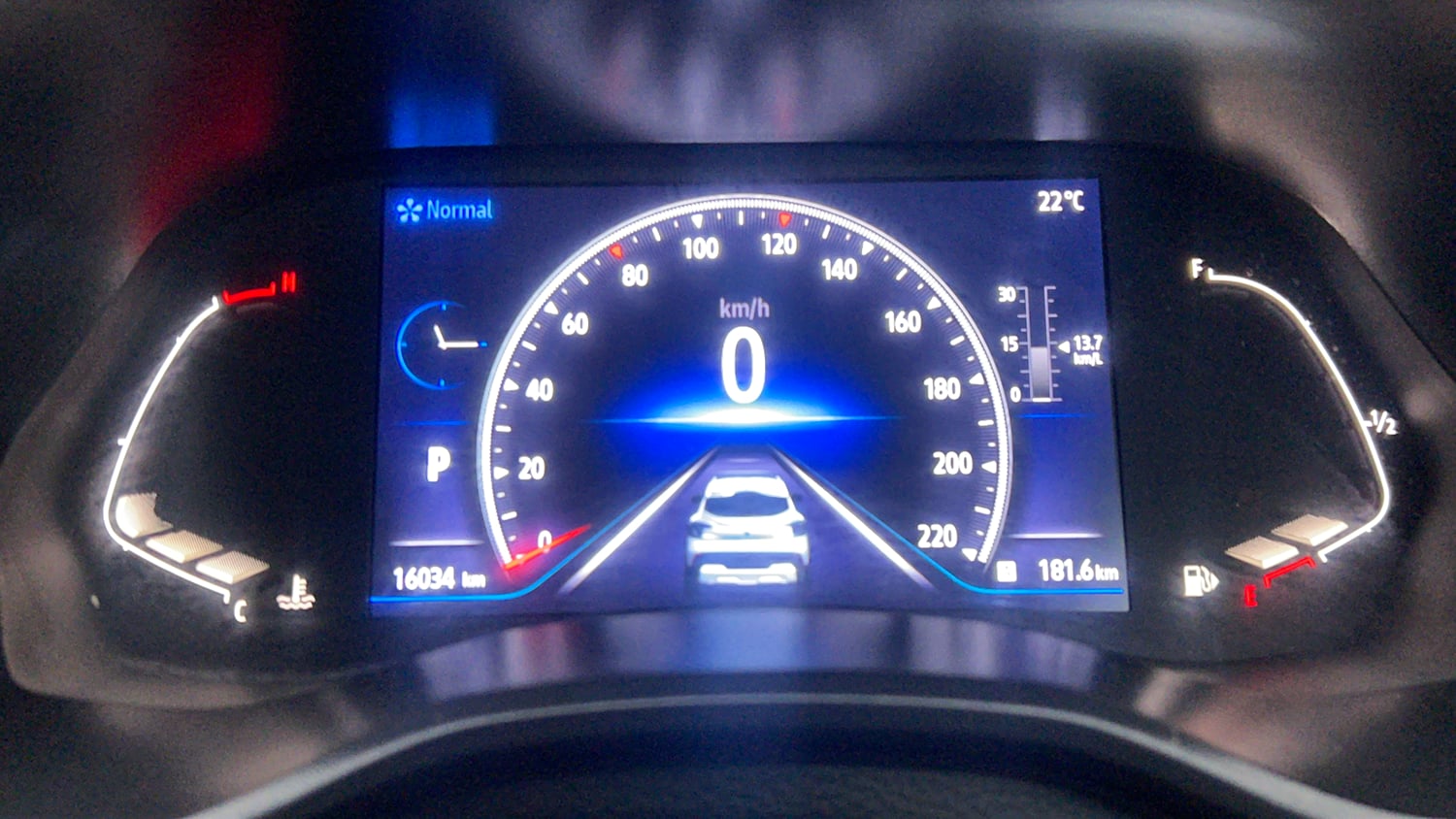 Used 2023 Renault Kiger RXZ Turbo CVT Petrol Automatic interior CLUSTERMETER VIEW