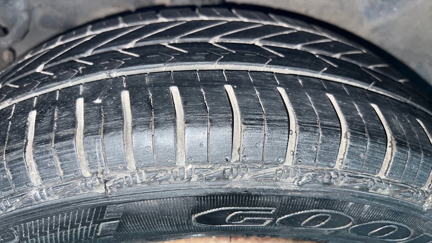 Used 2014 Maruti Suzuki Celerio VXi Petrol Manual tyres RIGHT REAR TYRE TREAD VIEW