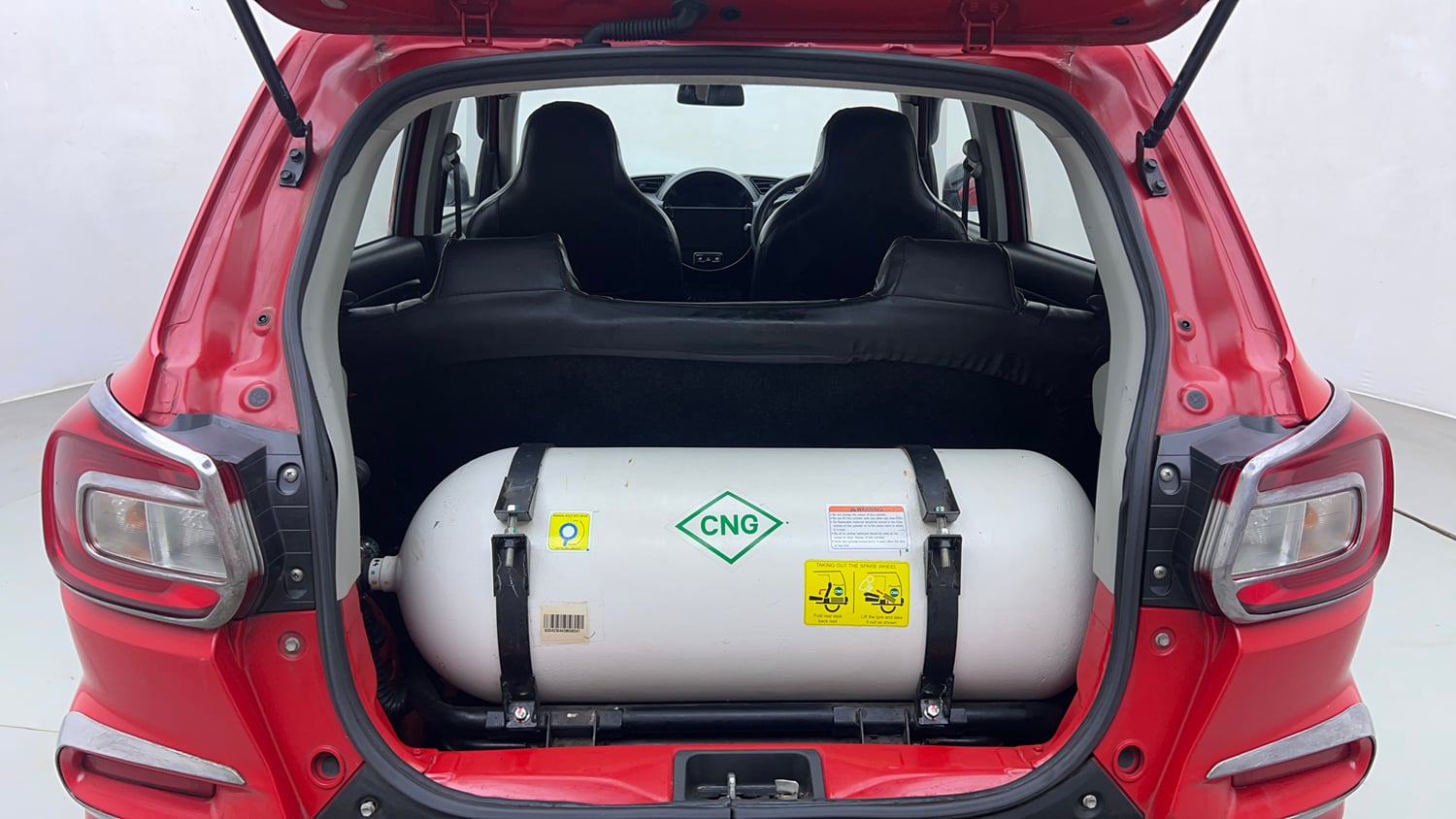Used 2023 Maruti Suzuki S-Presso VXi S-CNG Cng Manual interior DICKY INSIDE VIEW