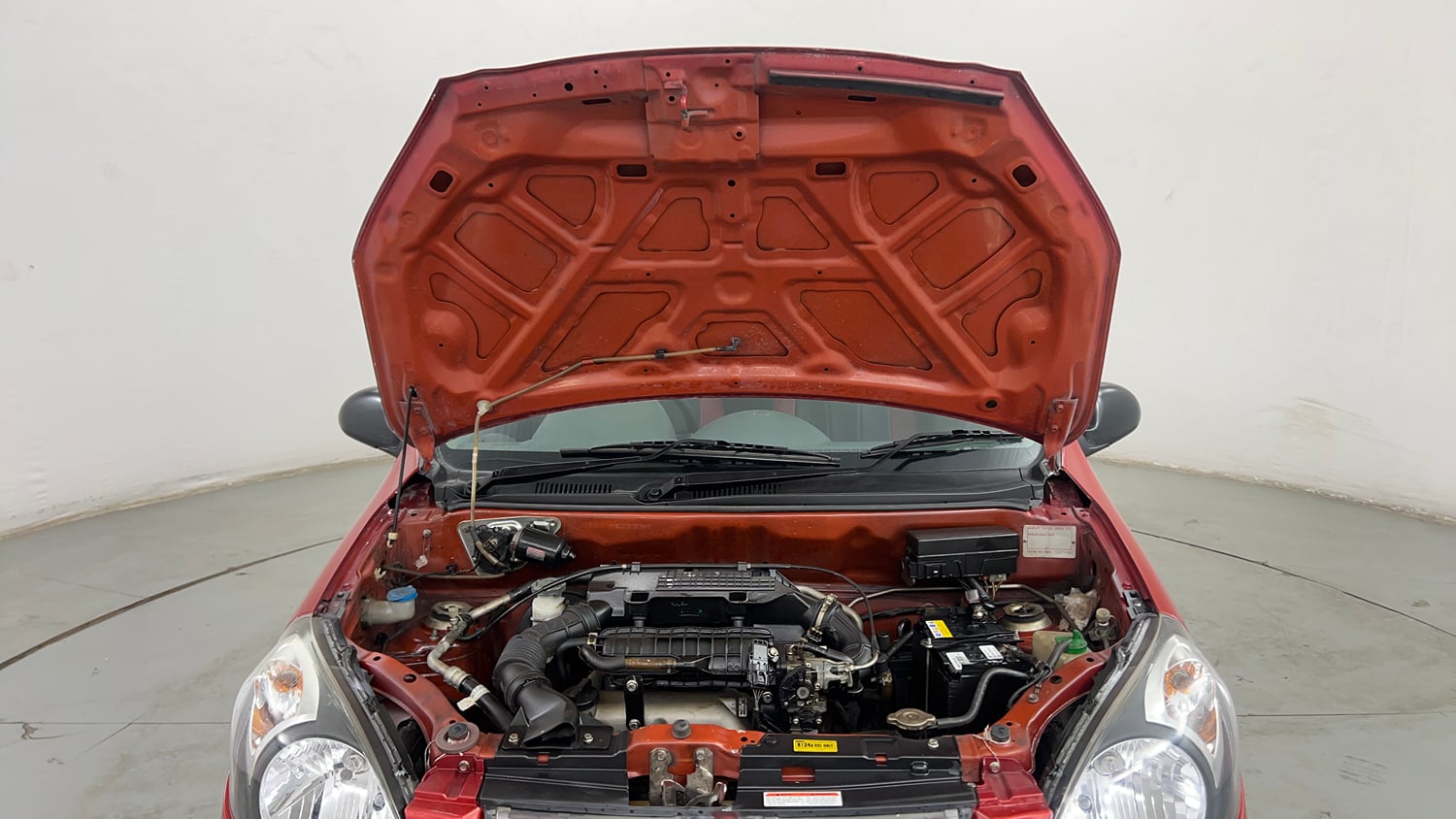 Used 2015 Maruti Suzuki Alto 800 Vxi Petrol Manual engine ENGINE & BONNET OPEN FRONT VIEW
