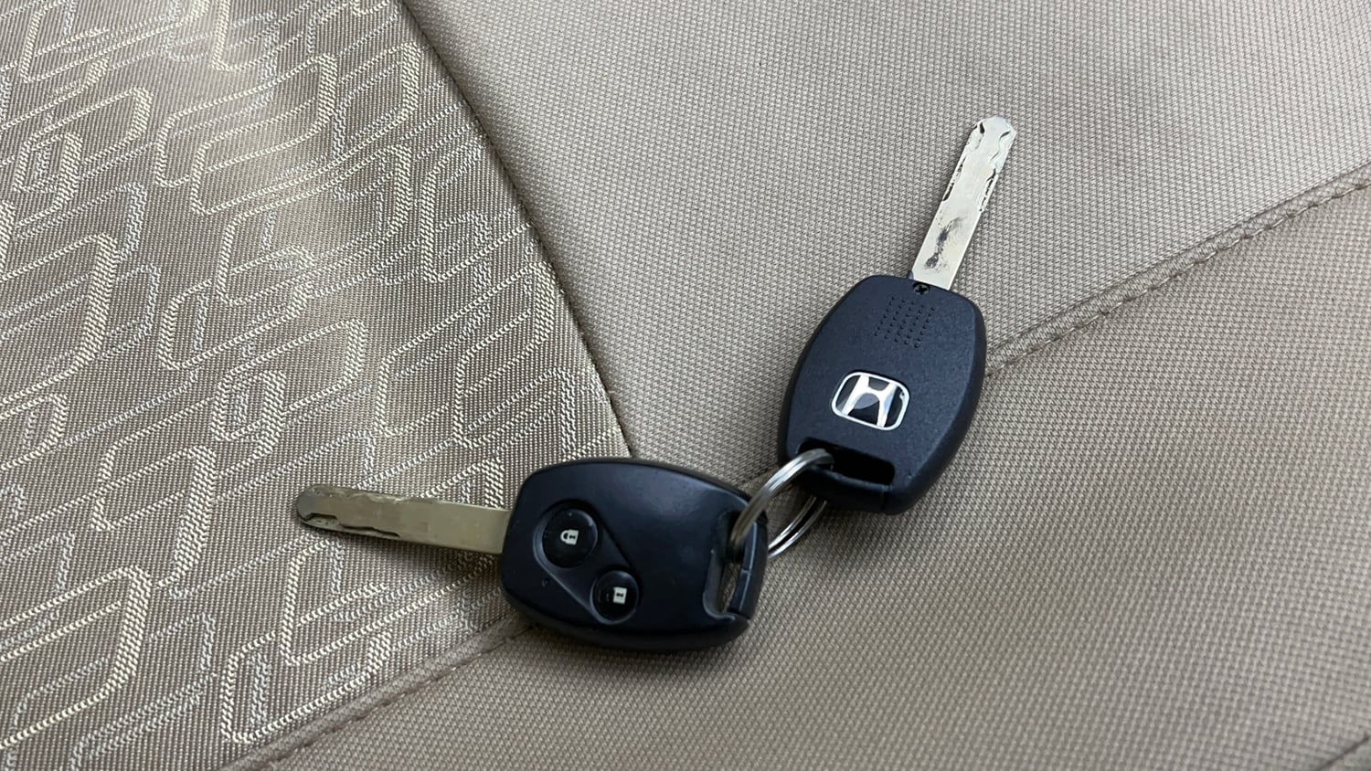 Used 2013 Honda Amaze 1.2 S i-VTEC Petrol Manual extra CAR KEY VIEW