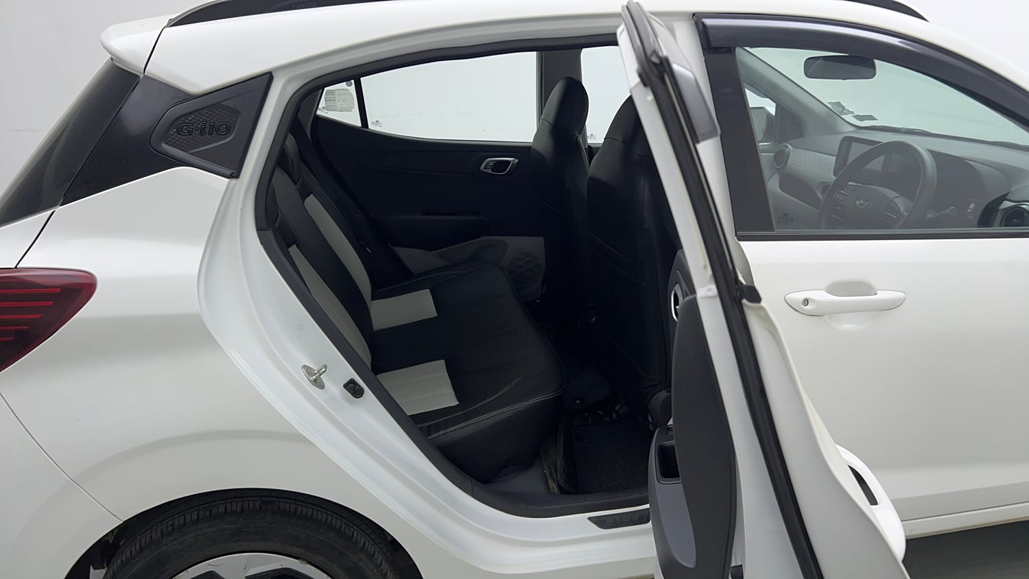 Used 2023 Hyundai Grand i10 Nios Sportz 1.2 Kappa VTVT Petrol Manual interior RIGHT SIDE REAR DOOR CABIN VIEW