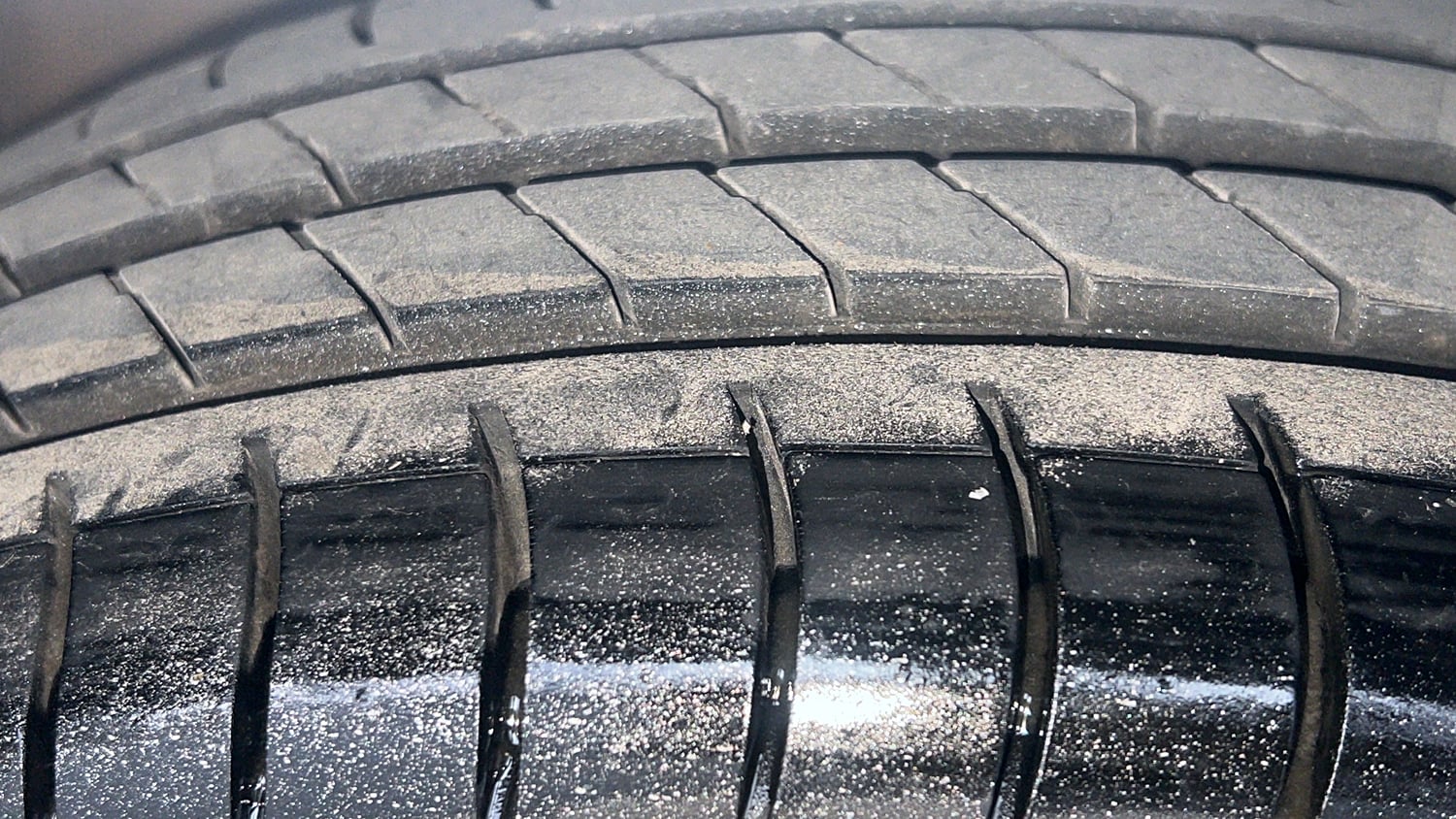 Used 2018 Tata Tiago Revotron XT Petrol Manual tyres RIGHT REAR TYRE TREAD VIEW