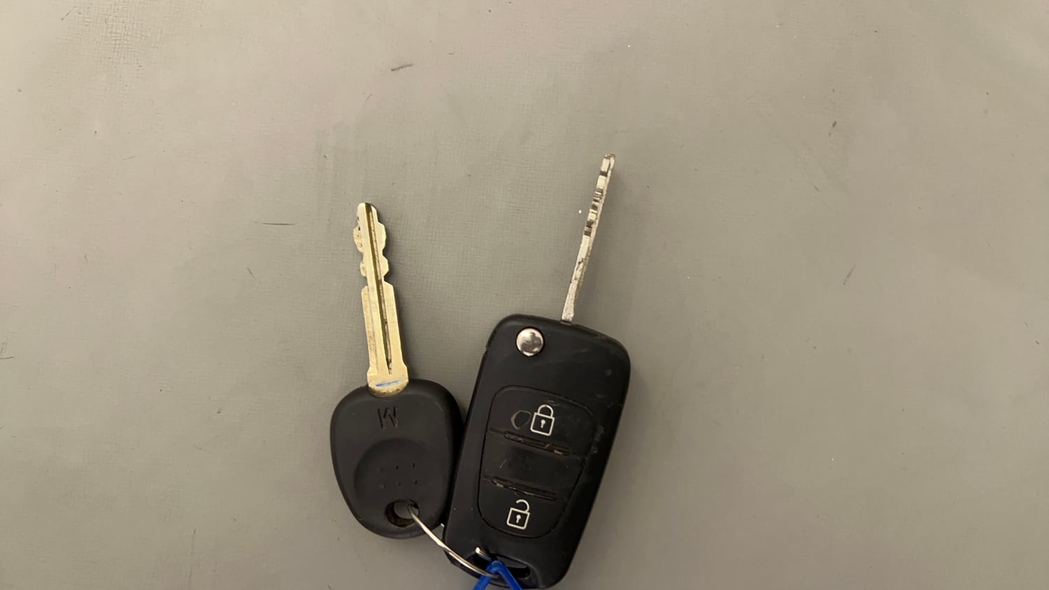 Used 2014 Hyundai i10 Sportz 1.1 iRDE2 Petrol Manual extra CAR KEY VIEW
