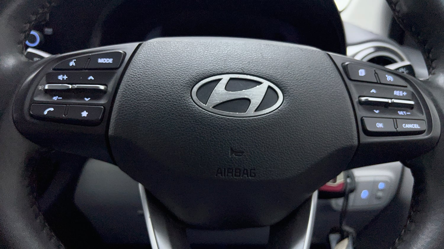 Used 2023 Hyundai Grand i10 Nios Sportz 1.2 Kappa VTVT Petrol Manual top_features Airbags