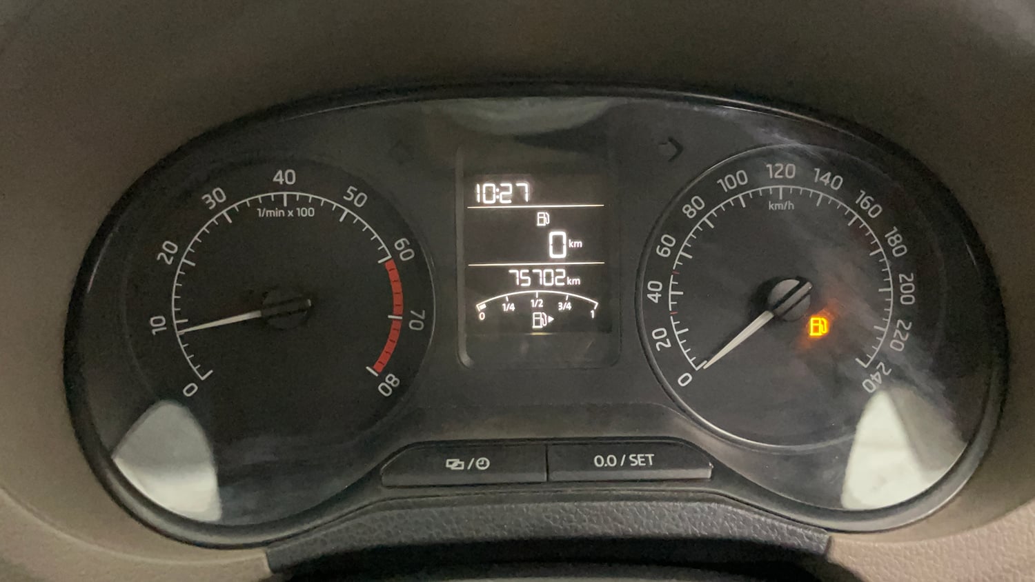 Used 2015 Skoda Rapid 1.6 MPI Elegance Petrol Manual interior CLUSTERMETER VIEW