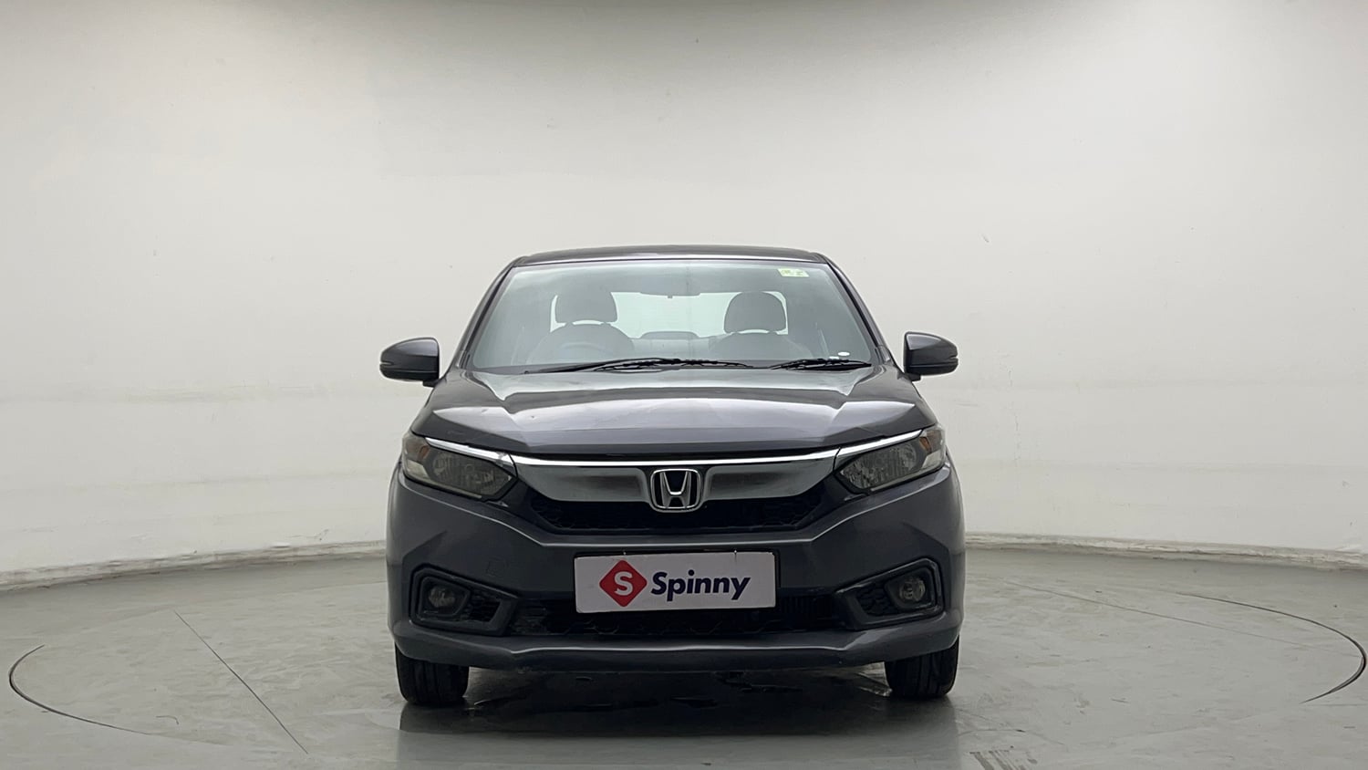 Used 2018 Honda Amaze 1.5 V CVT Diesel Diesel Automatic exterior FRONT VIEW
