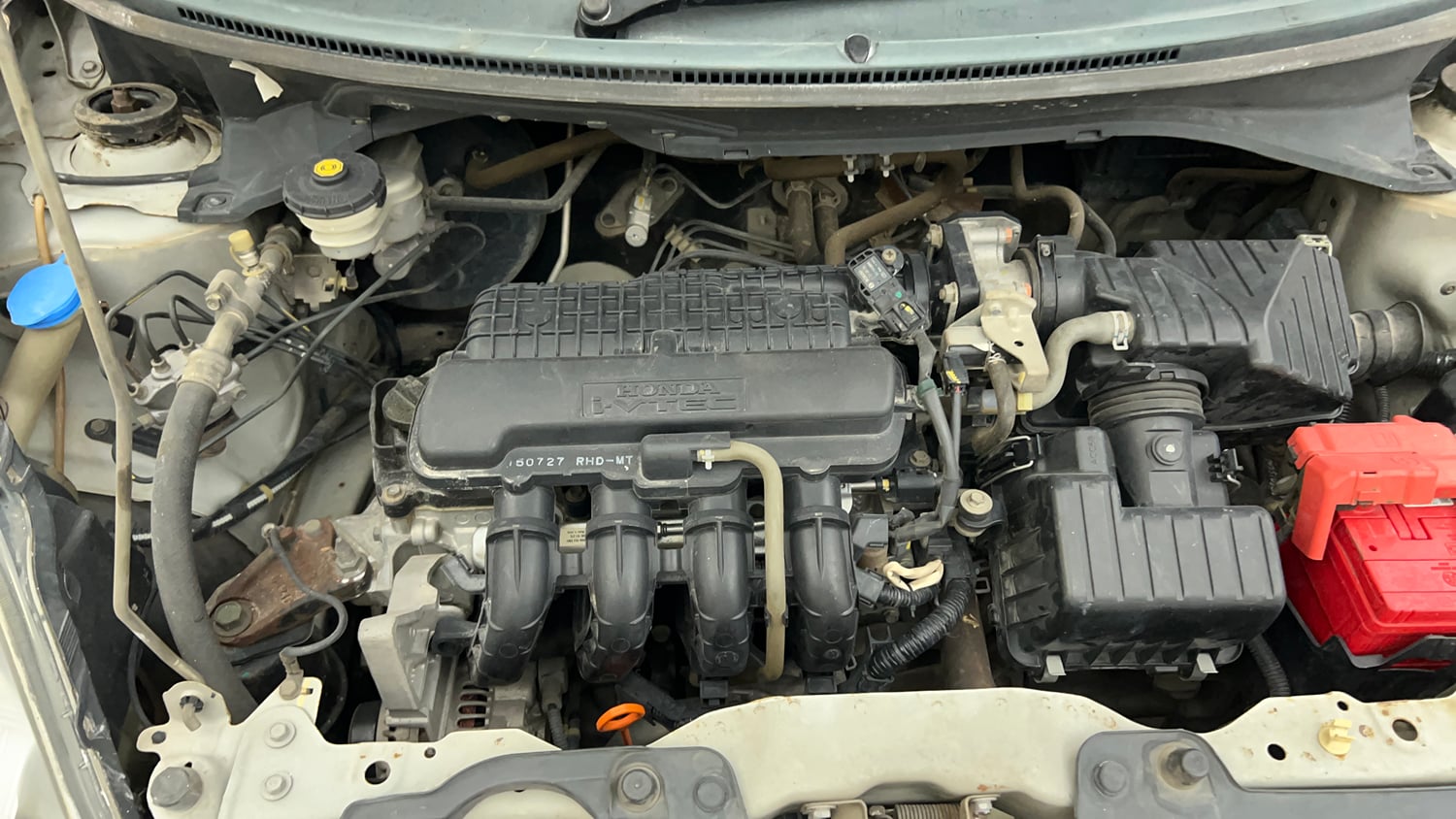 Used 2016 Honda Amaze 1.2 S i-VTEC Petrol Manual engine ENGINE RIGHT SIDE VIEW