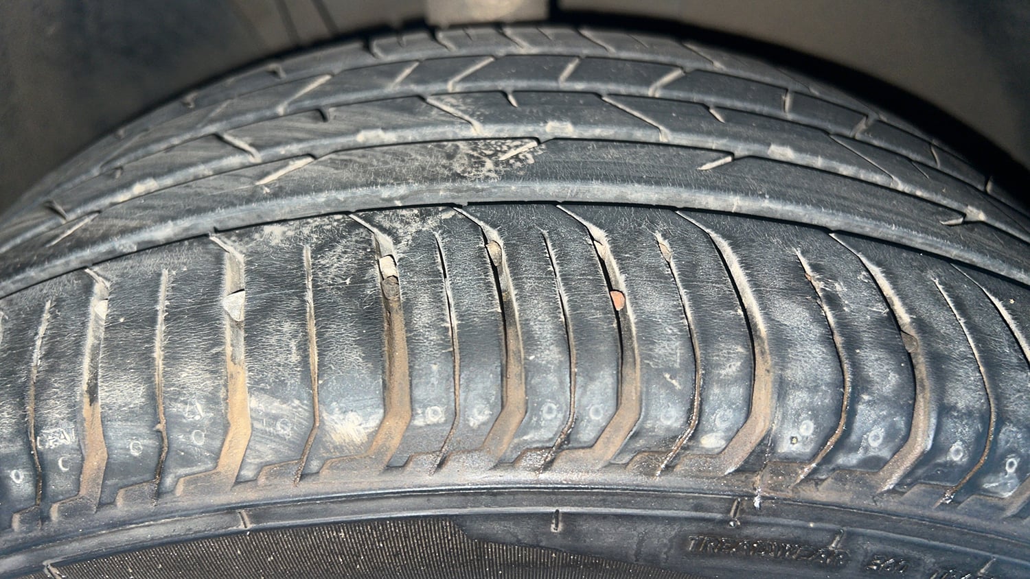 Used 2024 Skoda Slavia Style 1.5L TSI DSG Petrol Automatic tyres RIGHT FRONT TYRE TREAD VIEW