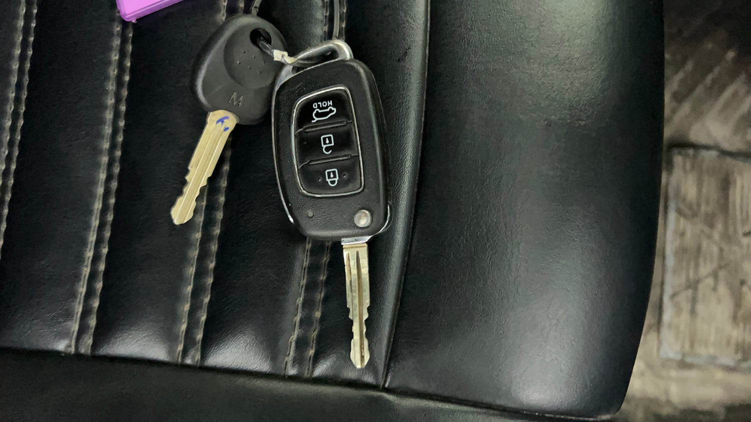 Used 2020 Hyundai Elite i20 Sportz Plus 1.2 Petrol Manual extra CAR KEY VIEW