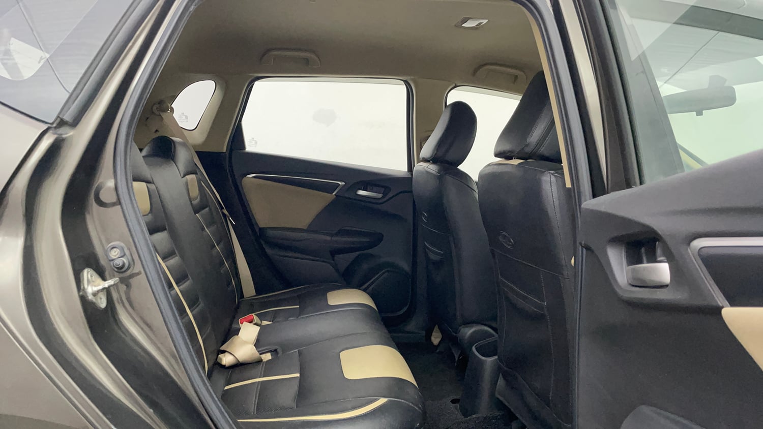 Used 2017 Honda Jazz V AT Petrol Petrol Automatic interior RIGHT SIDE REAR DOOR CABIN VIEW