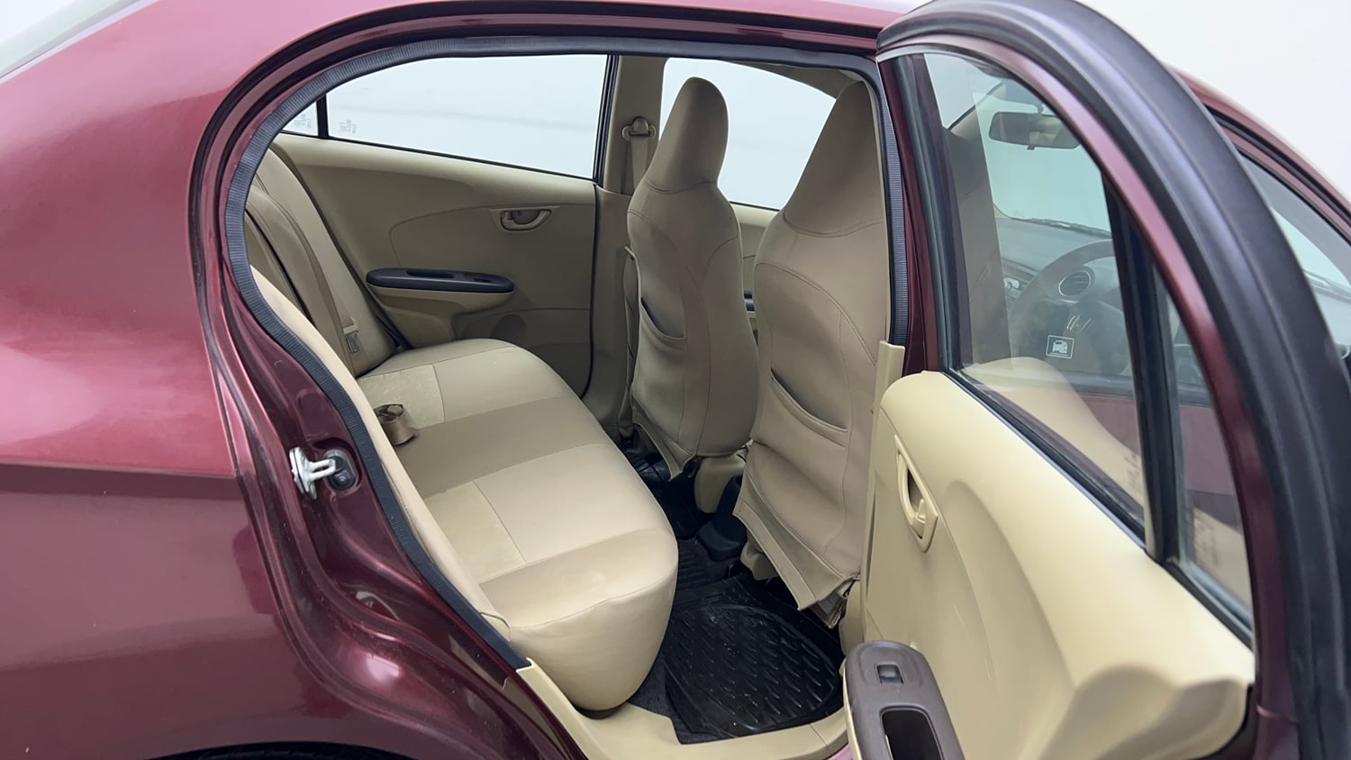 Used 2013 Honda Amaze 1.2 S i-VTEC Petrol Manual interior RIGHT SIDE REAR DOOR CABIN VIEW