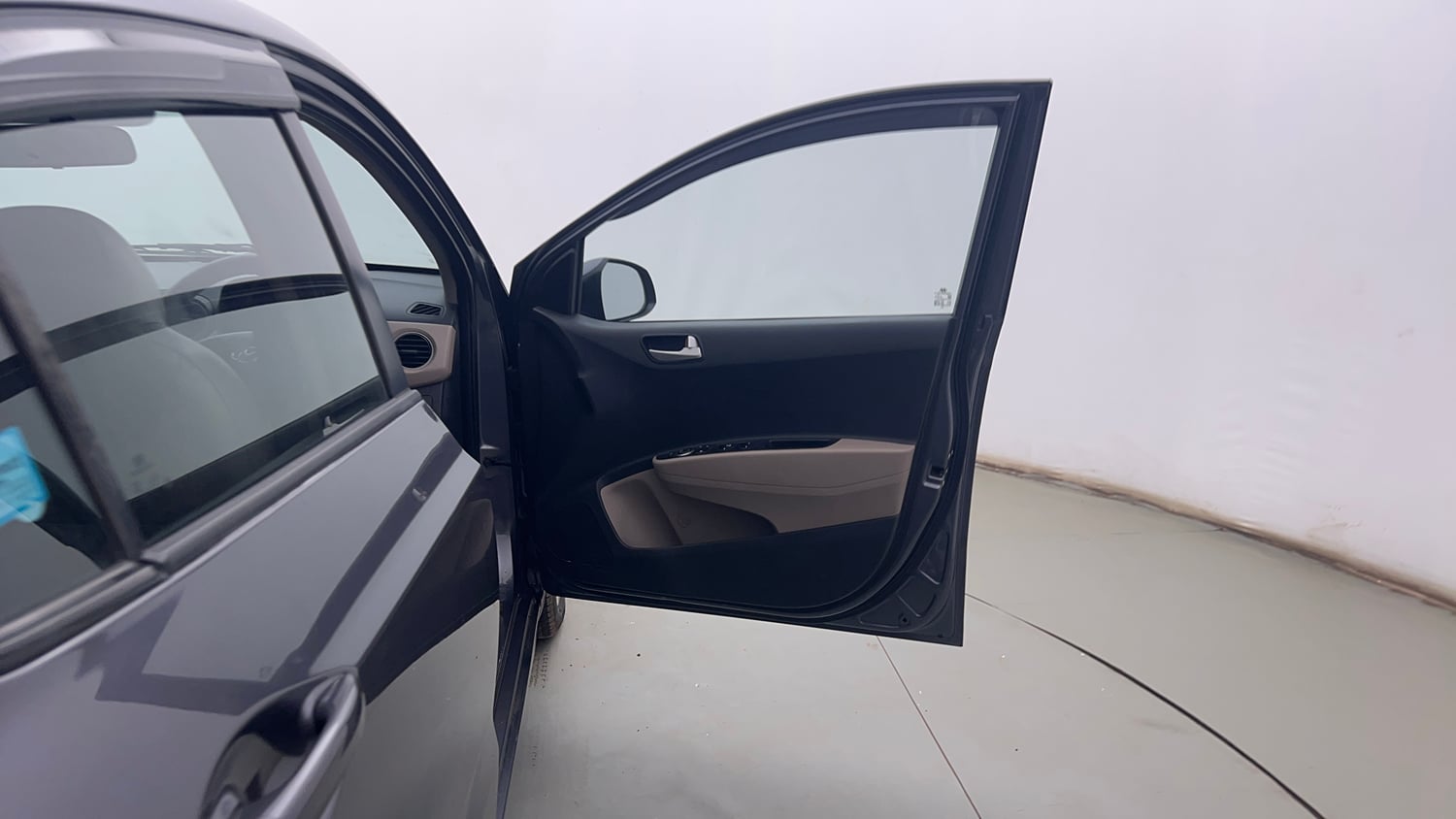 Used 2019 Hyundai Xcent SX Petrol Manual interior RIGHT FRONT DOOR OPEN VIEW