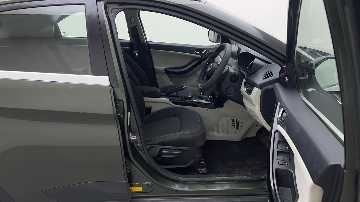 Used 2021 Tata Nexon XZA Plus Diesel Diesel Automatic interior RIGHT SIDE FRONT DOOR CABIN VIEW