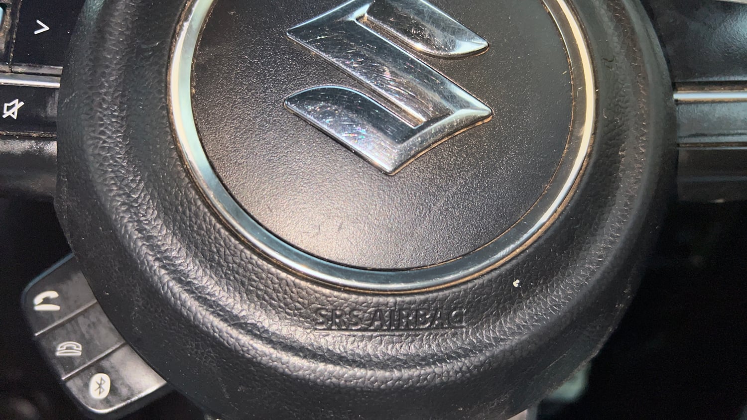 Used 2022 Maruti Suzuki Swift VXi Petrol Manual top_features Airbags