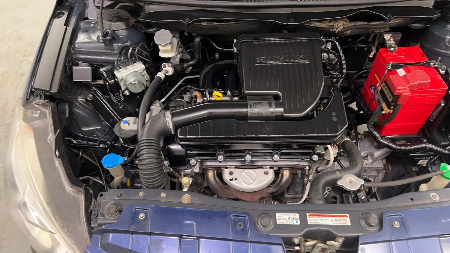 Used 2017 Maruti Suzuki Ciaz Alpha 1.4 AT Petrol Automatic engine ENGINE RIGHT SIDE VIEW