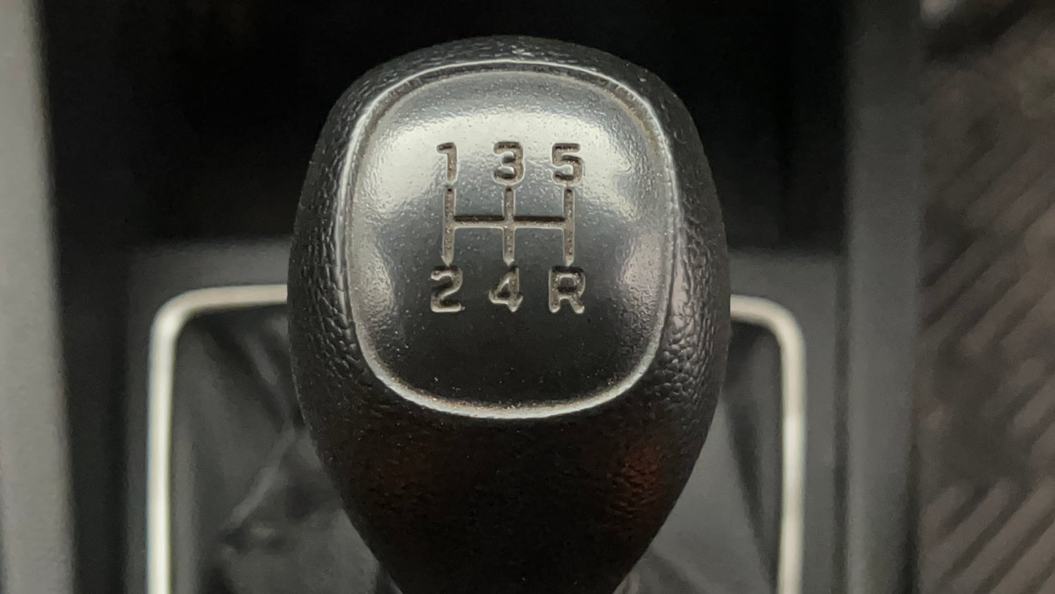 Used 2019 Hyundai Elite i20 Sportz Plus 1.2 Petrol Manual interior GEAR  KNOB VIEW
