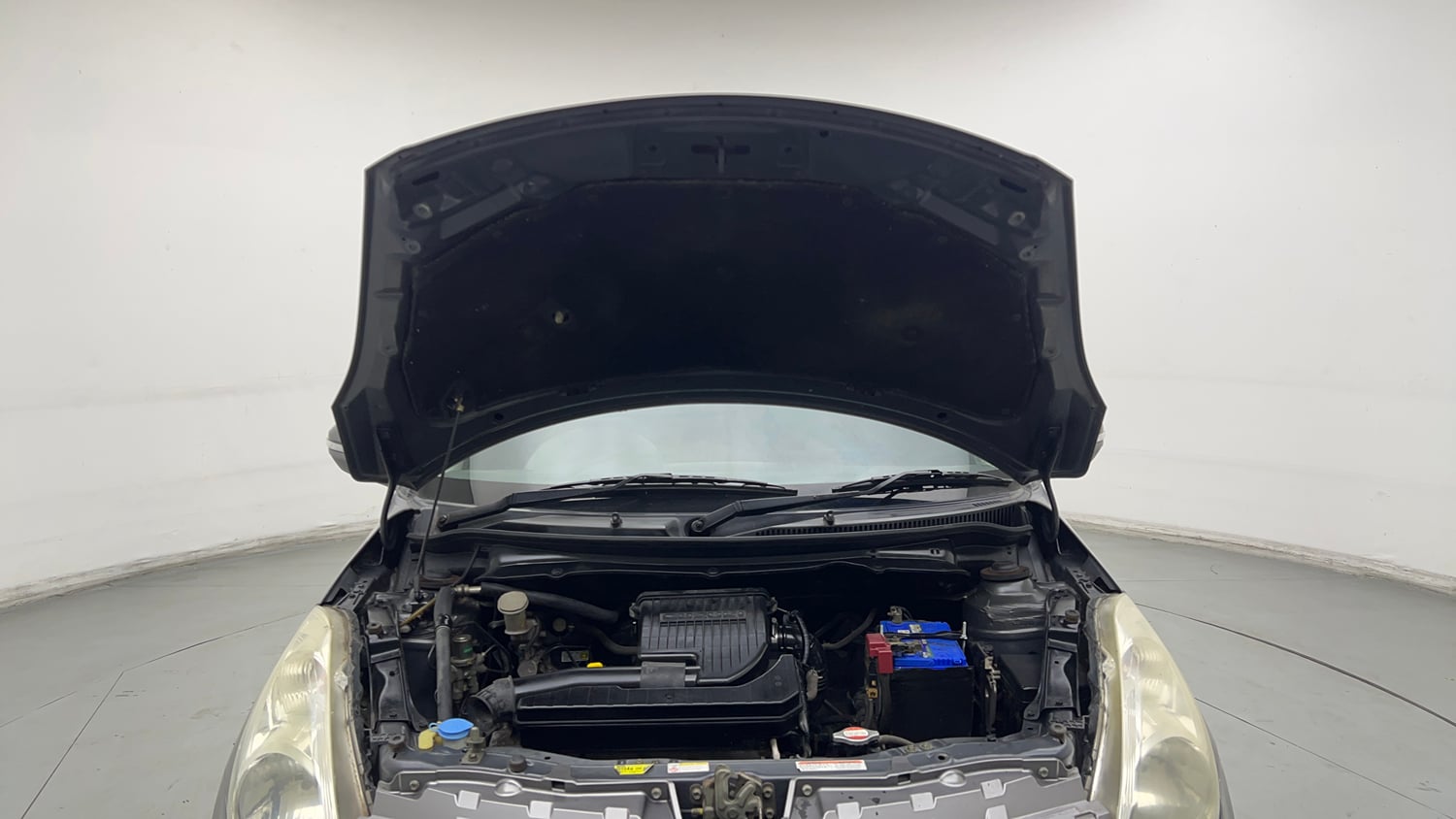 Used 2014 Maruti Suzuki Swift VXi Petrol Manual engine ENGINE & BONNET OPEN FRONT VIEW