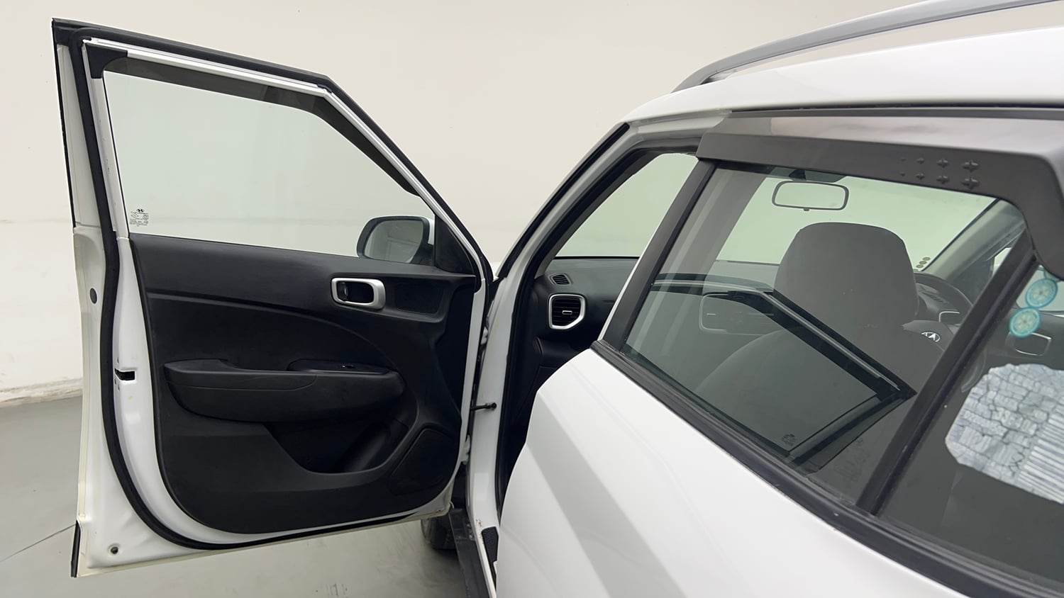 Used 2022 Hyundai Venue S 1.2 Petrol Petrol Manual interior LEFT FRONT DOOR OPEN VIEW