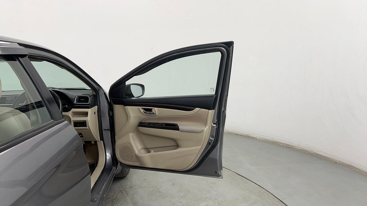 Used 2016 Maruti Suzuki Ciaz VXi+ Petrol Manual interior RIGHT FRONT DOOR OPEN VIEW