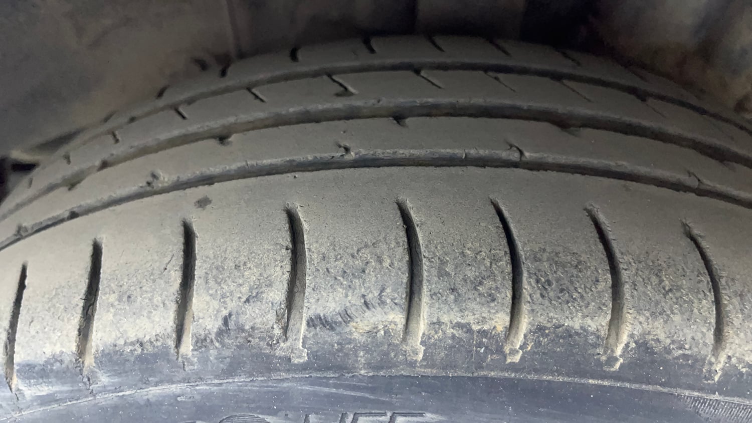 Used 2016 Hyundai Xcent SX 1.1 CRDi Diesel Manual tyres LEFT REAR TYRE TREAD VIEW