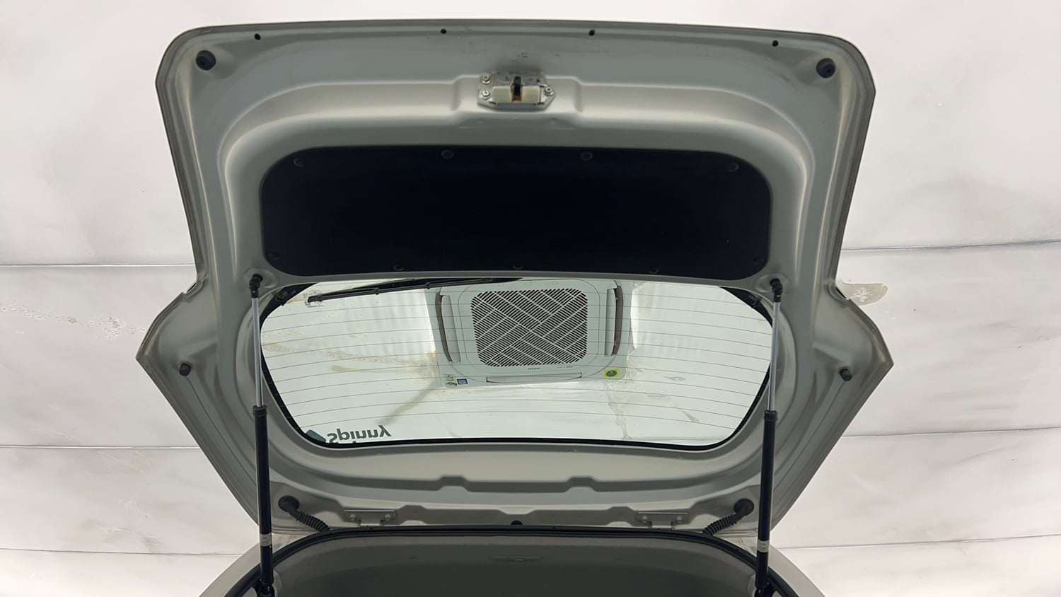 Used 2017 Maruti Suzuki Wagon R 1.0 VXI AMT Petrol Automatic interior DICKY DOOR OPEN VIEW