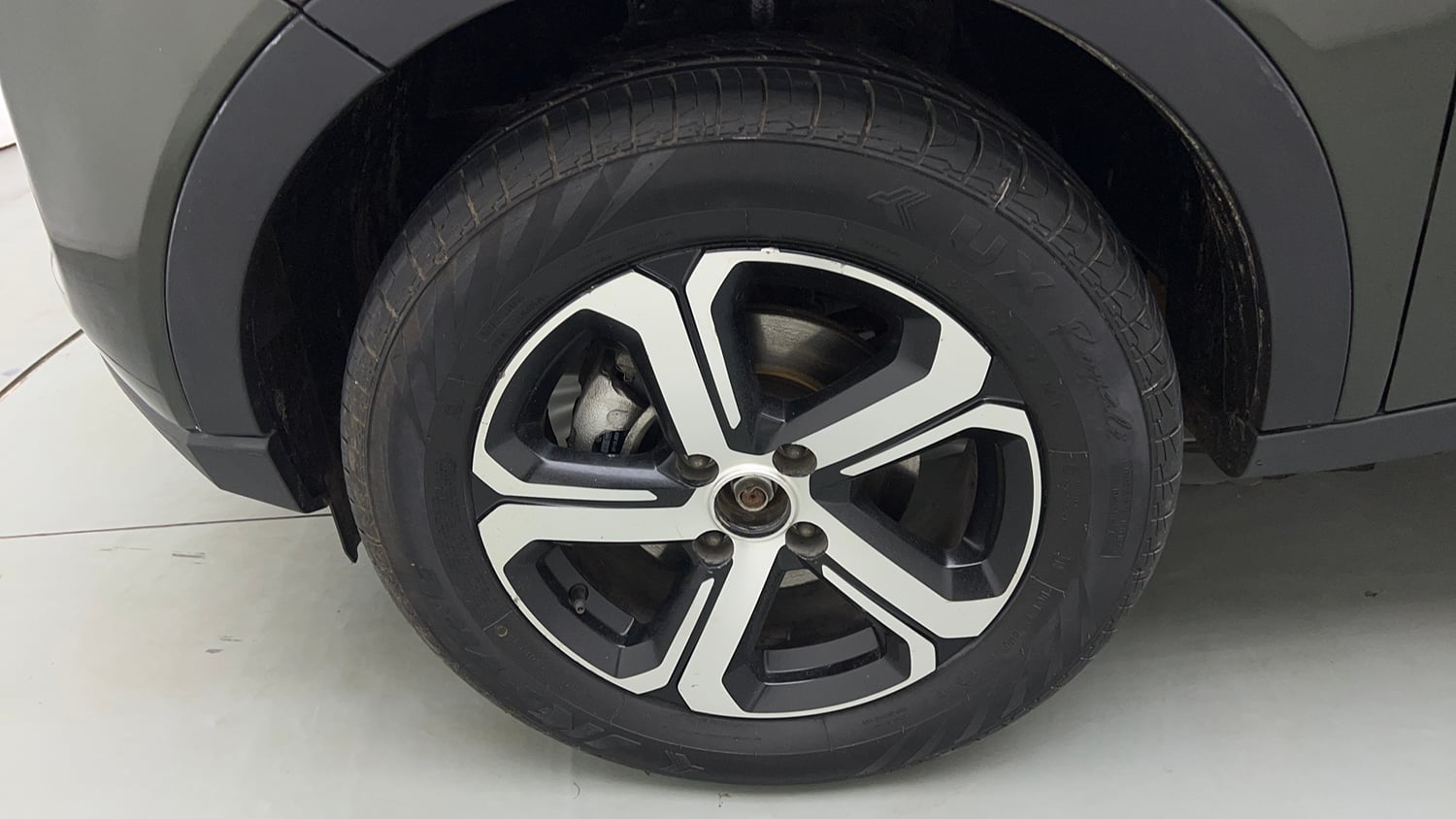 Used 2021 Tata Nexon XZA Plus Diesel Diesel Automatic tyres LEFT FRONT TYRE RIM VIEW