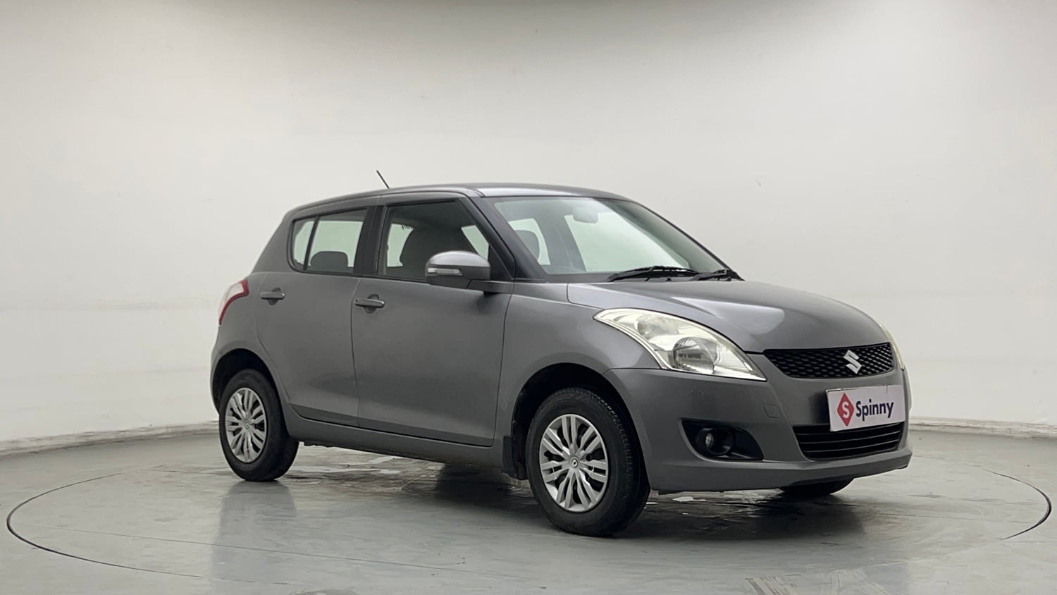 Used 2014 Maruti Suzuki Swift VXi Petrol Manual exterior RIGHT FRONT CORNER VIEW