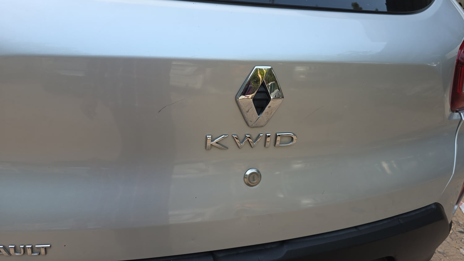 Used 2020 Renault Kwid RXL Petrol Manual dents MINOR SCRATCH