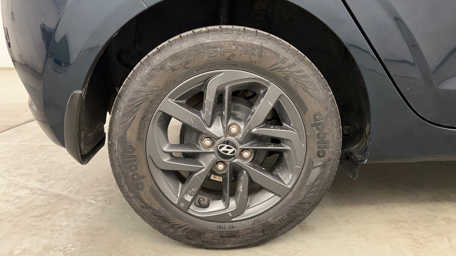 Used 2022 Hyundai Grand i10 Nios Sportz 1.2 Kappa VTVT Petrol Manual tyres RIGHT REAR TYRE RIM VIEW