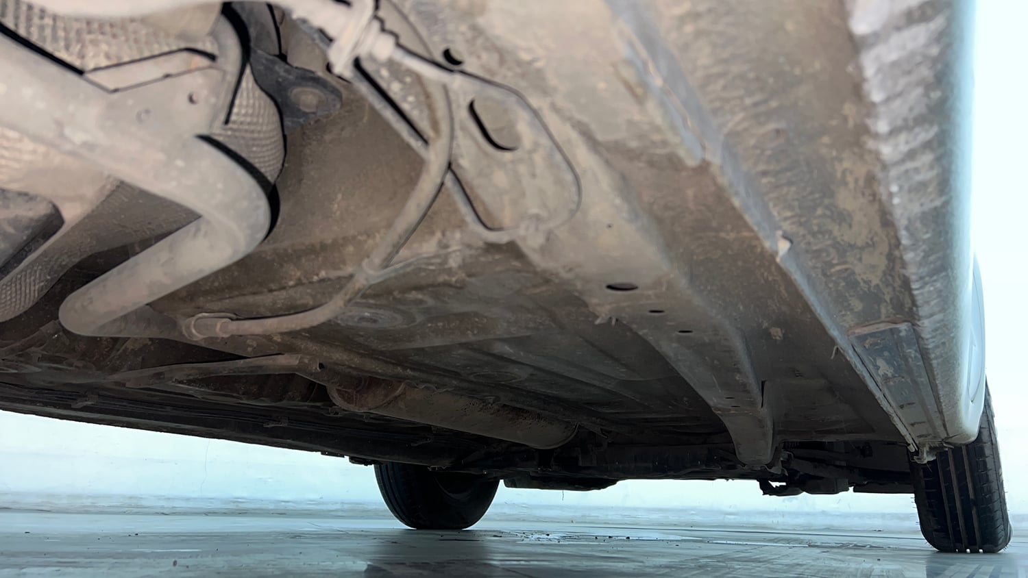 Used 2017 Maruti Suzuki Dzire VXi Petrol Manual extra REAR RIGHT UNDERBODY VIEW