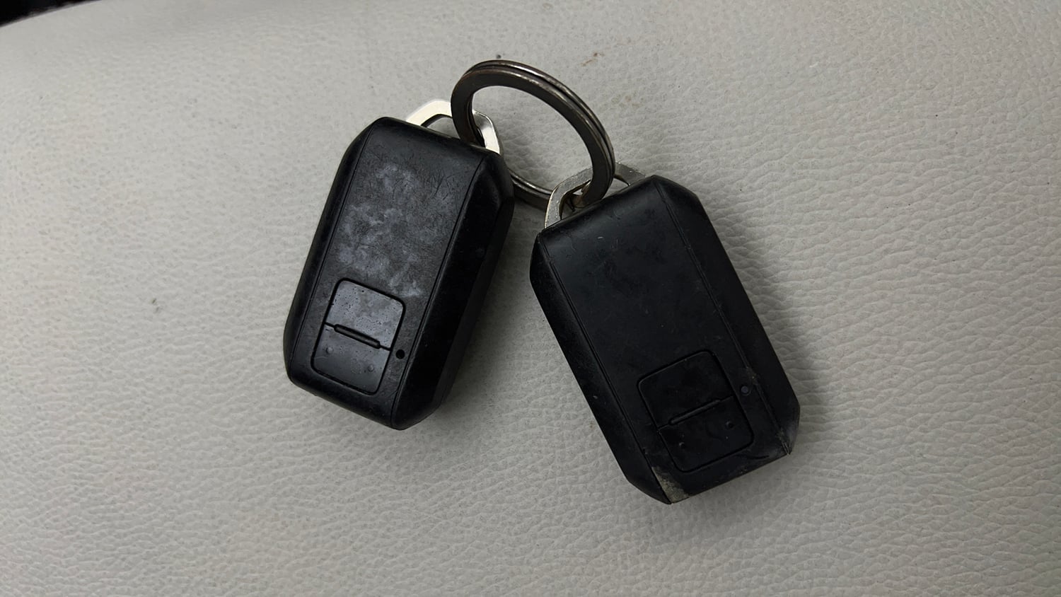 Used 2020 Maruti Suzuki Baleno Zeta Petrol Manual extra CAR KEY VIEW