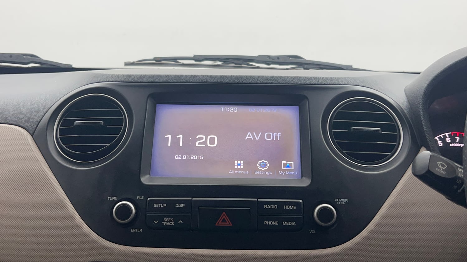 Used 2019 Hyundai Xcent SX Petrol Manual top_features Touch screen infotainment system