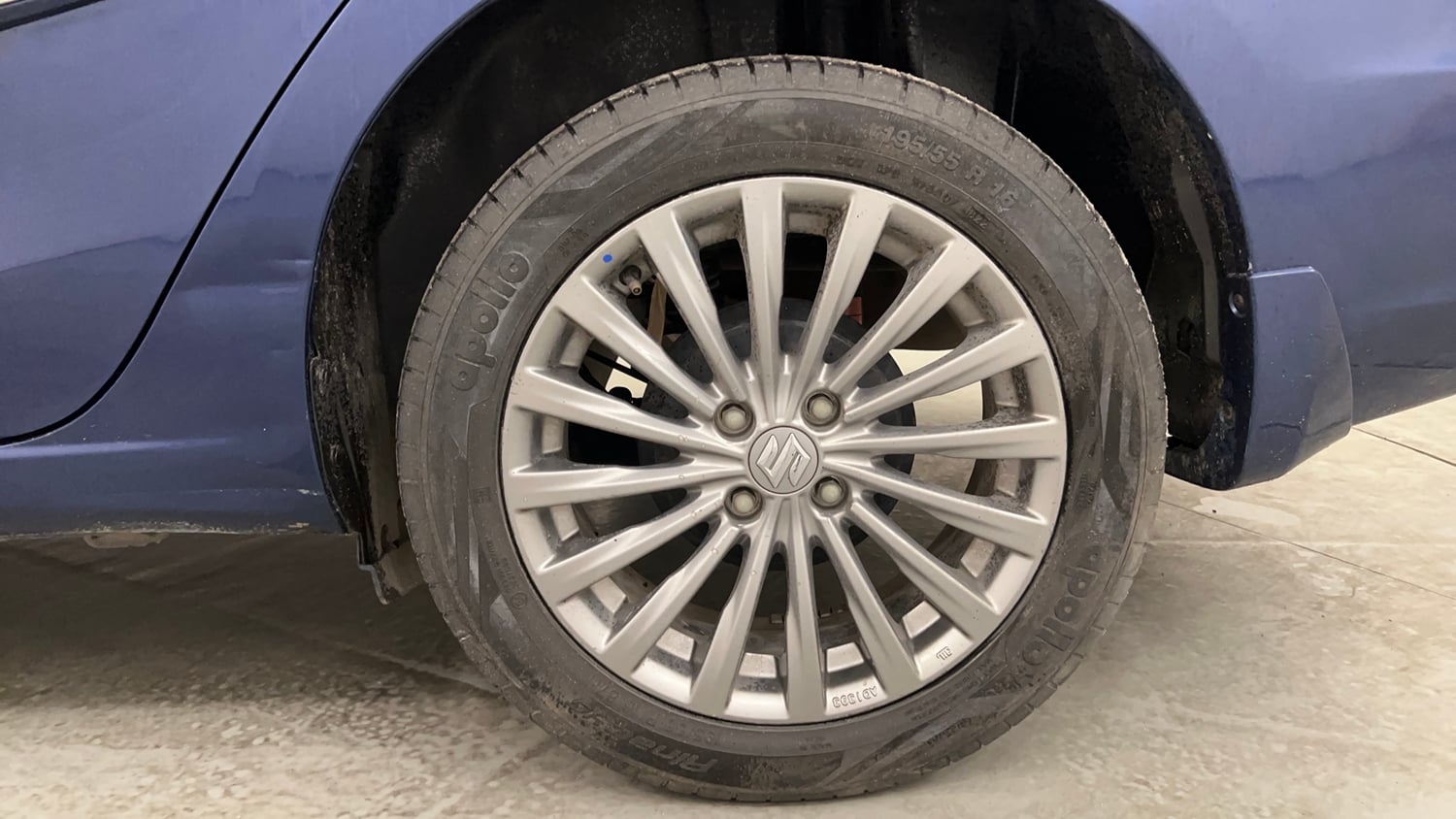 Used 2017 Maruti Suzuki Ciaz Alpha 1.4 AT Petrol Automatic tyres LEFT REAR TYRE RIM VIEW