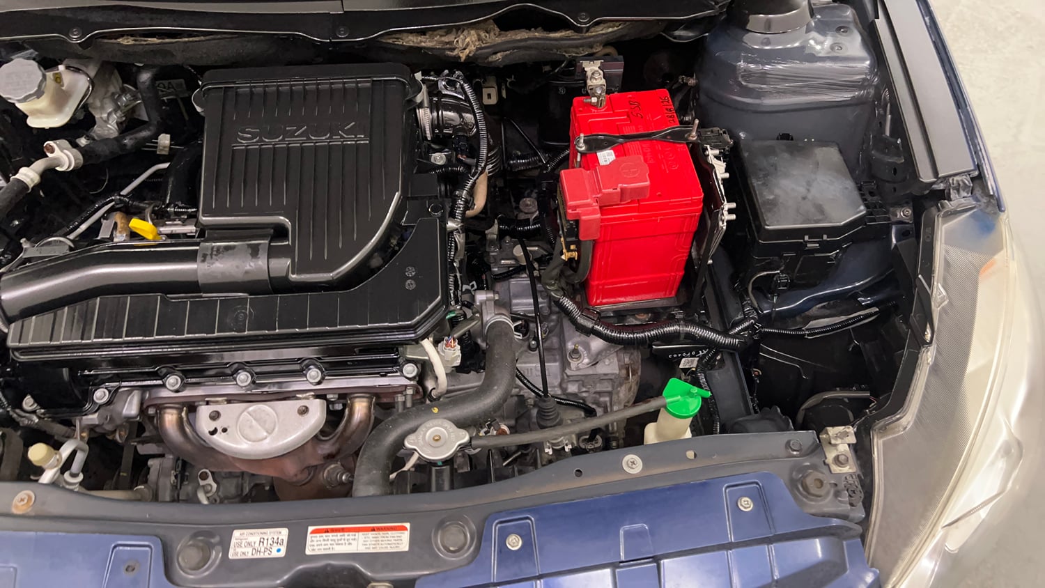 Used 2017 Maruti Suzuki Ciaz Alpha 1.4 AT Petrol Automatic engine ENGINE LEFT SIDE VIEW