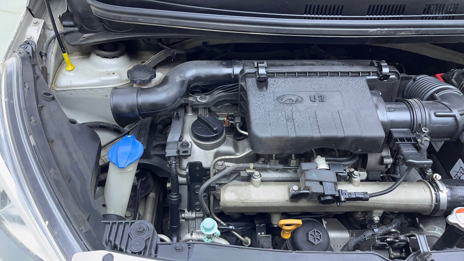 Used 2016 Hyundai Xcent SX 1.1 CRDi Diesel Manual engine ENGINE RIGHT SIDE VIEW