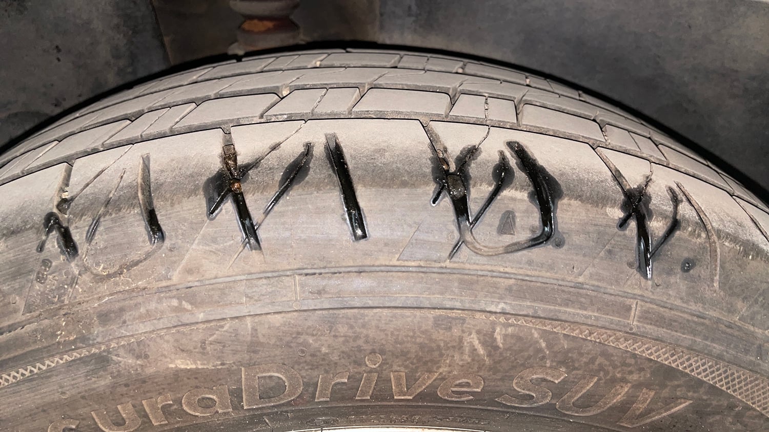 Used 2022 Hyundai Creta SX (O) 1.4 Turbo 7 DCT Petrol Automatic tyres RIGHT REAR TYRE TREAD VIEW