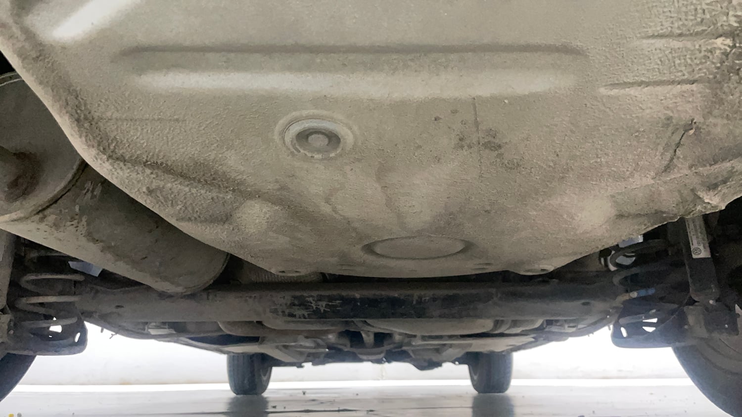 Used 2015 Skoda Rapid 1.6 MPI Elegance Petrol Manual extra REAR UNDERBODY VIEW (TAKEN FROM REAR)