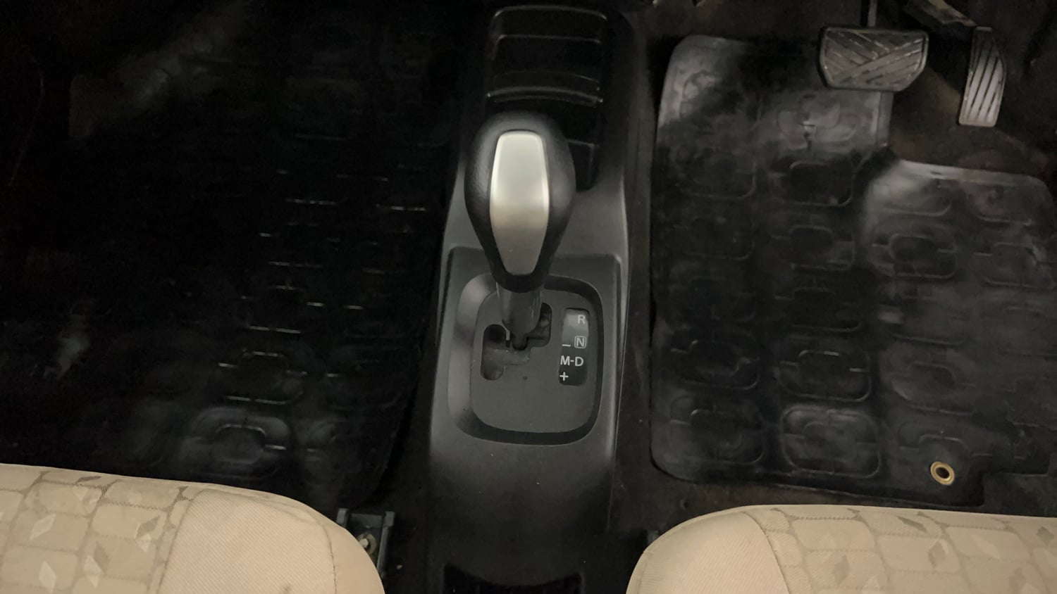 Used 2017 Maruti Suzuki Wagon R 1.0 VXI AMT Petrol Automatic interior GEAR  KNOB VIEW