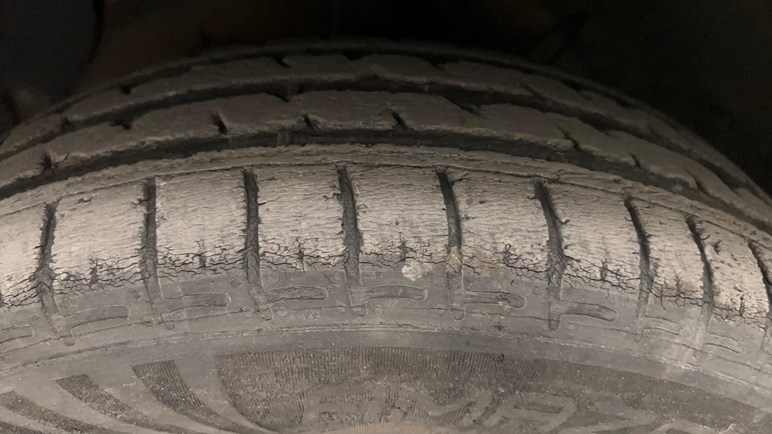Used 2022 Hyundai Grand i10 Nios Sportz 1.2 Kappa VTVT Petrol Manual tyres LEFT FRONT TYRE TREAD VIEW