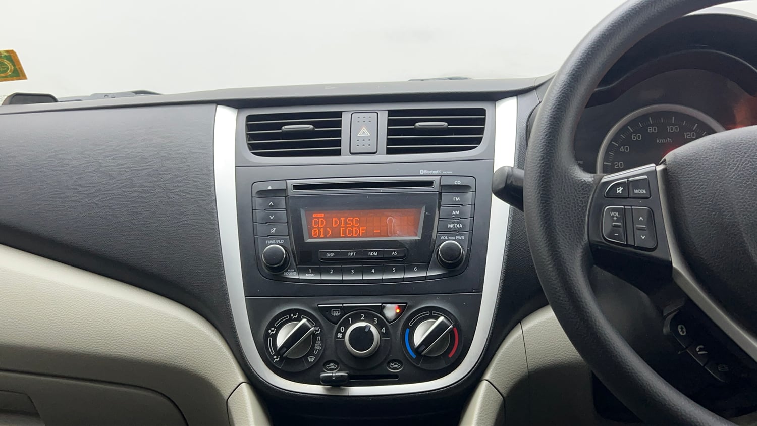 Used 2016 Maruti Suzuki Celerio ZXi Petrol Manual interior MUSIC SYSTEM & AC CONTROL VIEW