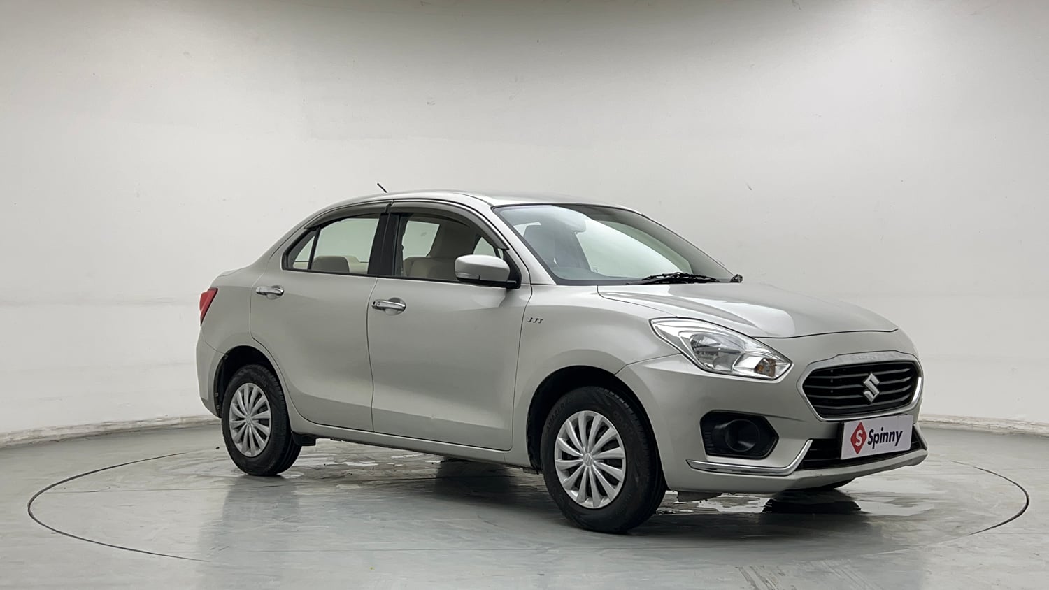 Used 2017 Maruti Suzuki Dzire VXi Petrol Manual exterior RIGHT FRONT CORNER VIEW