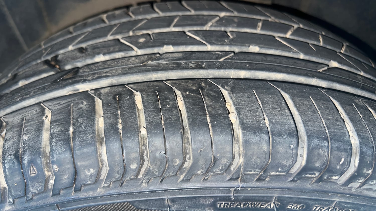 Used 2024 Skoda Slavia Style 1.5L TSI DSG Petrol Automatic tyres LEFT REAR TYRE TREAD VIEW