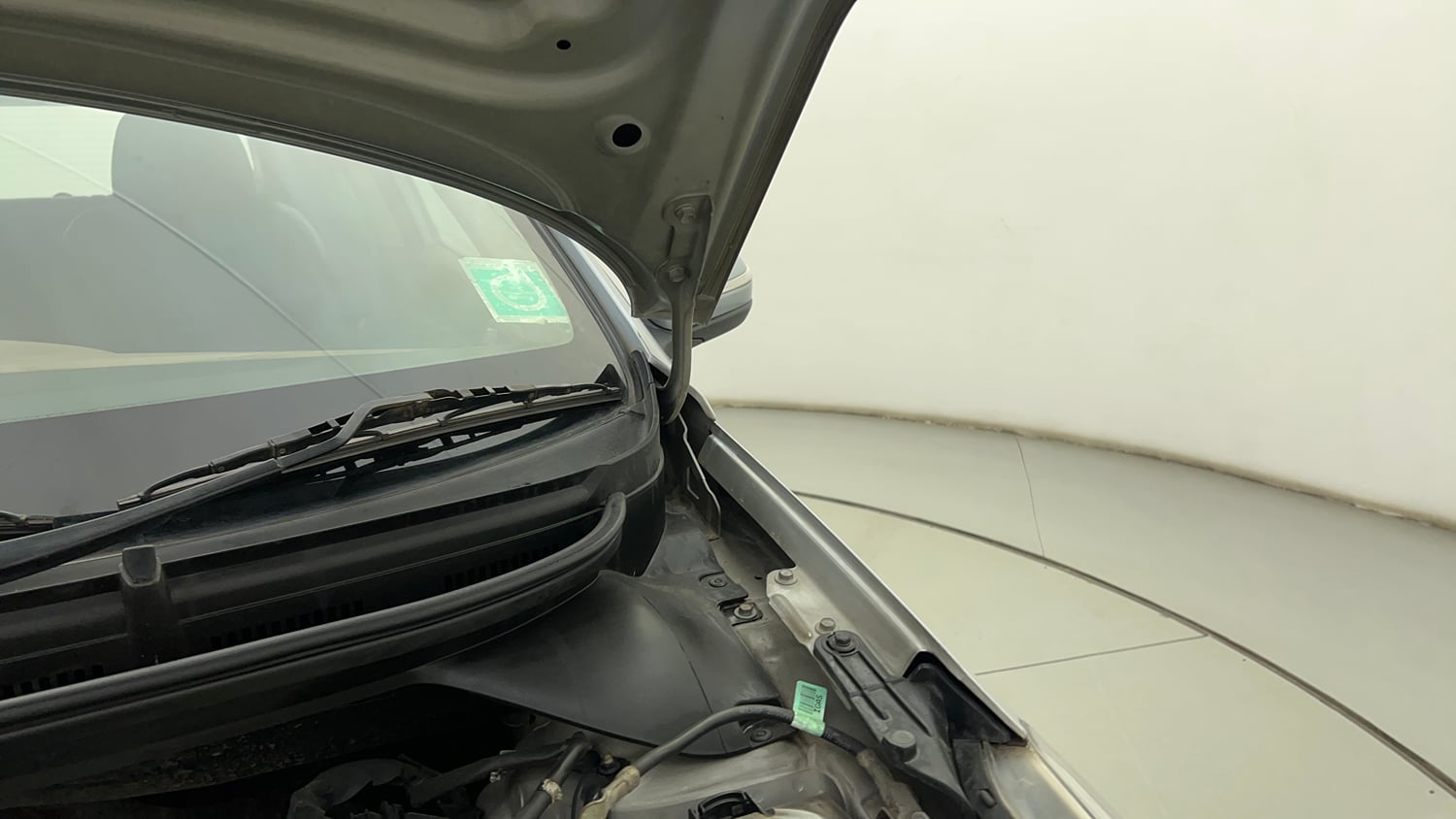 Used 2020 Hyundai Elite i20 Sportz Plus 1.2 Petrol Manual engine ENGINE LEFT SIDE HINGE & APRON VIEW