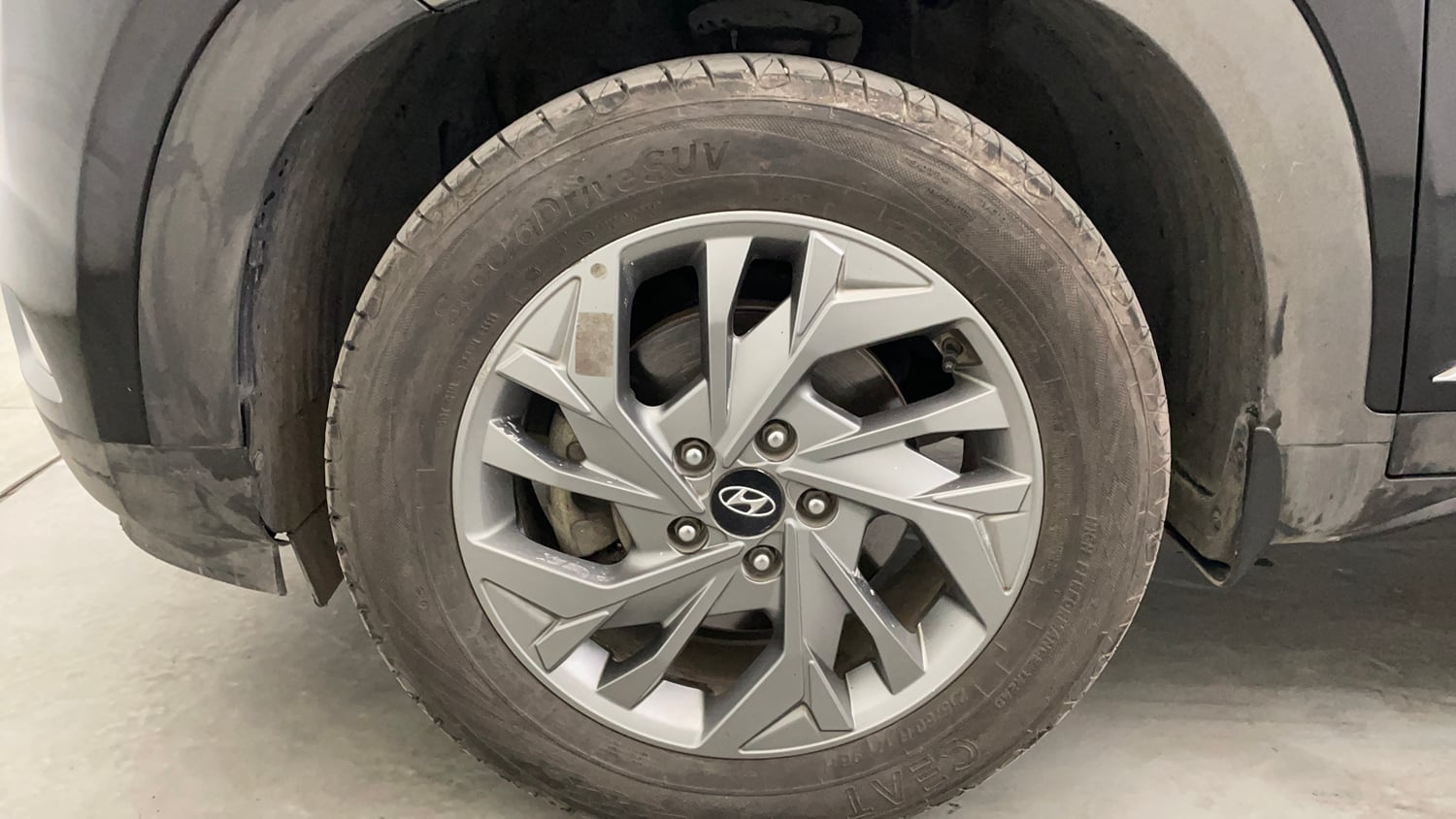 Used 2022 Hyundai Creta SX (O) 1.4 Turbo 7 DCT Petrol Automatic tyres LEFT FRONT TYRE RIM VIEW