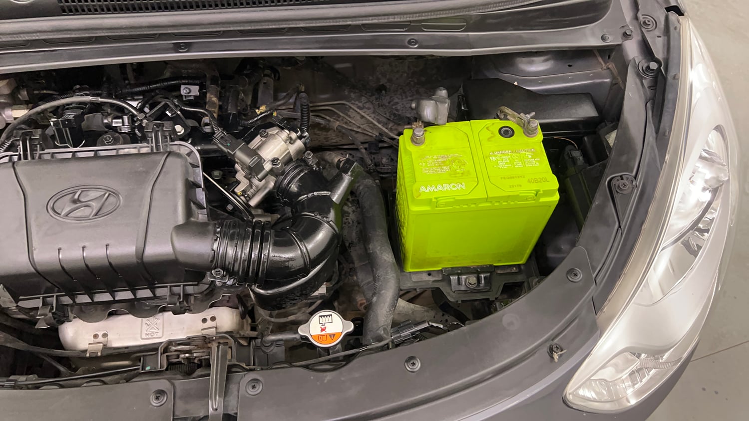 Used 2014 Hyundai i10 Sportz 1.1 iRDE2 Petrol Manual engine ENGINE LEFT SIDE VIEW